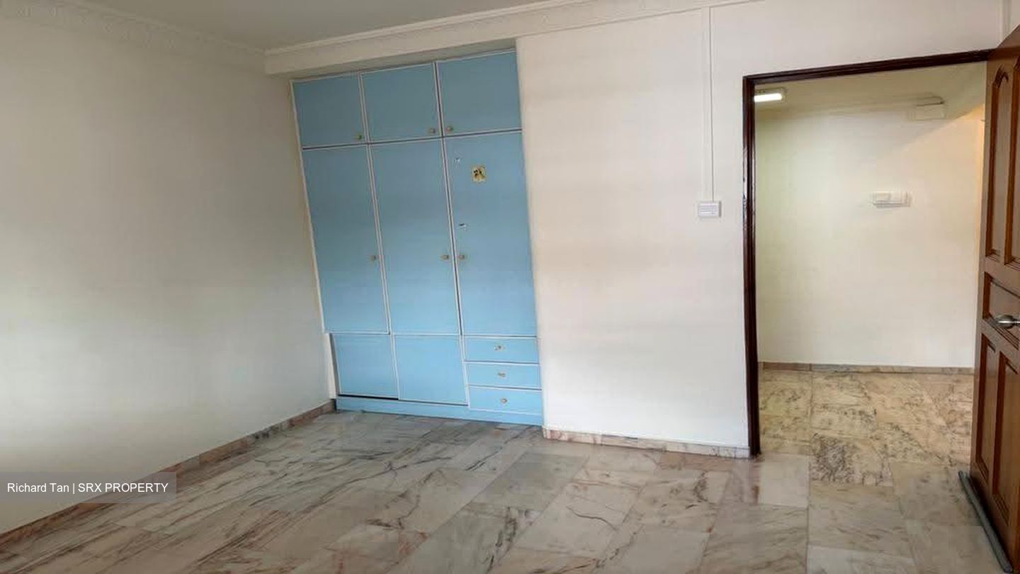 Blk 446 Hougang Avenue 8 (Hougang), HDB Executive #618326701